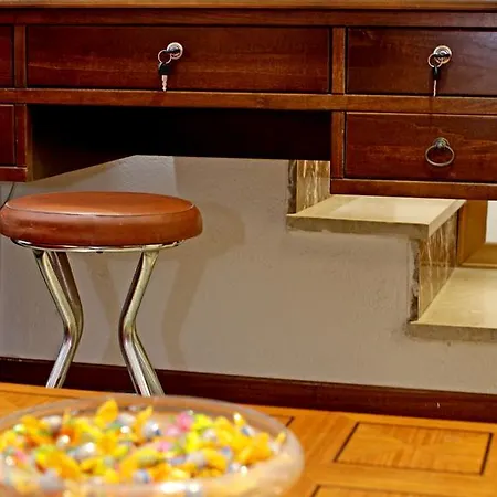 Luxury Vittorio Emanuele Ii 3*