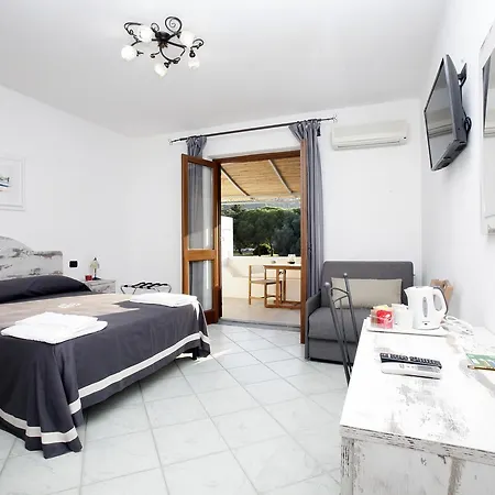 Luxury Vittorio Emanuele Ii 3* ليباري